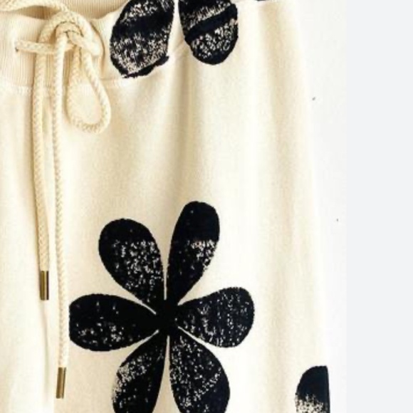 THE GREAT Daisy Stamp Cotton Sweatpant - like new - Picture 5 of 6